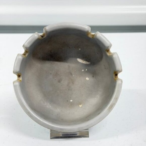 Vintage Melamine Deep Dish Ashtray - Picture 2 of 4